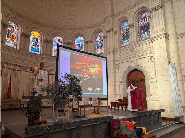 Mercredi 25 mars, l’école a célébré les Rameaux